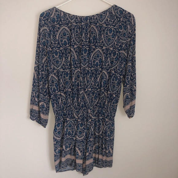 Urban Outfitters romper size small🤍 - Picture 5 of 5